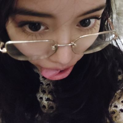 feat_leslie's profile picture. ،◜         ◞،   ݃˓  no-return (into the unknow)  ̖́- le ss