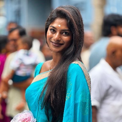 @MalavikaMoans