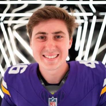 primetimekirk's profile picture. #skol