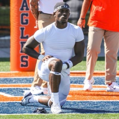 AtunraseTai's profile picture. LB @cnfootball