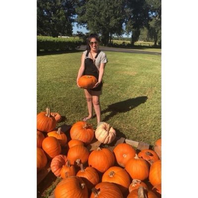 Hyper_riss's profile picture. Dog lover, all things hp and StrangerThings (yes, i'm a bit of a closet nerd), good vibes. . Beach life is the best life