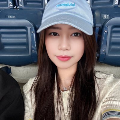 trayton7t's profile picture. "Serving looks & style inspo daily 💅 | Fashion is my language 👠✨ | Got a look you love or need style advice? Slide in my DMs – let’s talk fashion!"