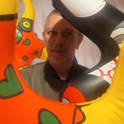 lutecartunista's profile picture. Lute é cartunista, ilustrador e artista gráfico.