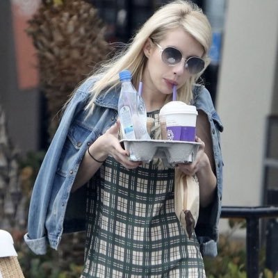 reaganstwt's profile picture. 