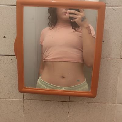 rayssarana's profile picture. psi - ufba 🐚
psicanálise e outras coisas...
Leitora assídua & linda