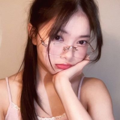 ftairytfale's profile picture. INTJ. 22+1. stitched in chaos, blooming anyway
🍀🌸🩹📓🍷🖤🌫️🖋️💙