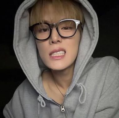 xikersweet's profile picture. home  ( 𝑛. )  𝘅𝗶𝗸𝗲𝗿𝘀