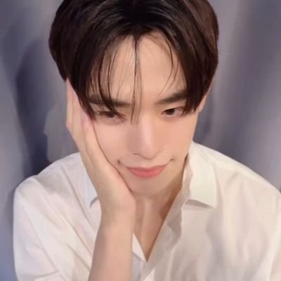 yyhcaep_'s profile picture. imurpes w/ 𝓹𝓲𝓹'𝓹𝓸𝓻 𝓶𝔂 𝓵𝓲𝓽𝓽𝓵𝓮 𝓫𝓫𝔂 𝓘'𝓵𝓵 𝓼𝓾𝓹𝓹𝓸𝓻𝓽&𝓵𝓾𝓿 𝓾 𝓪𝓵𝔀𝓪𝔂𝓼
 #twnpich #porsuppakarn｡⋆₊✩୨୧⋆🎧✮⋆
(🐶🐻‍❄️)