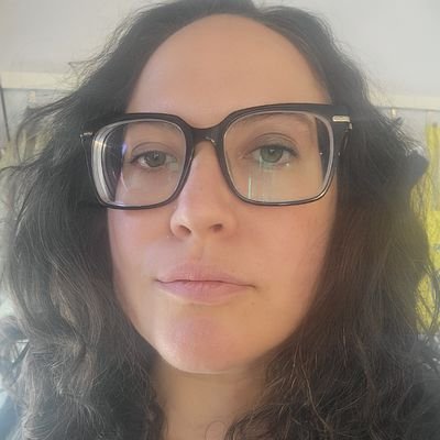 AmyFeds's profile picture. Lady in South Philly. I mostly tweet about politics (sorry), philly sports, books, & TV. Tweets represent me alone. #ADHD 🔯