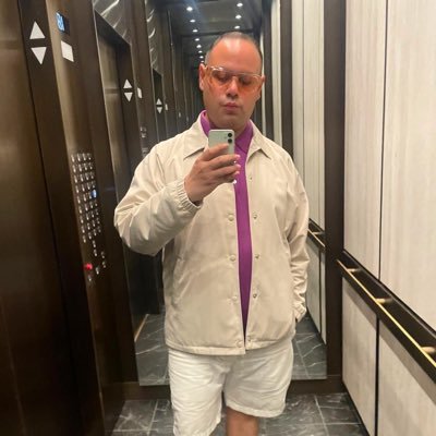 RalphieRozay's profile picture. Founder/CEO, Art collector, philanthropist, wine historian | born & raised #NYC 🗽
