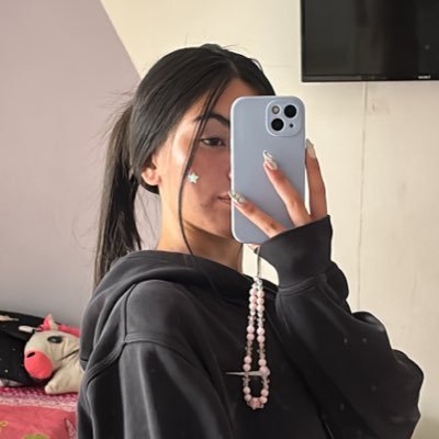 Marbgl__'s profile picture. 