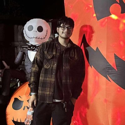 krozahh's profile picture. @VlSlONFEVER • work(ed) w/ @quarterjade @apollosmission @jollztv + more • 18M+ • krozahbusiness@gmail.com