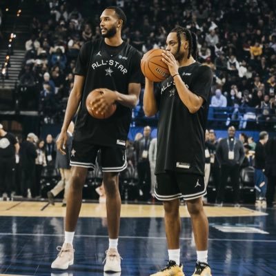 moebucketzz's profile picture. yo