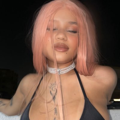 souludx's profile picture. cantora, modelo alt y empresária da bxd