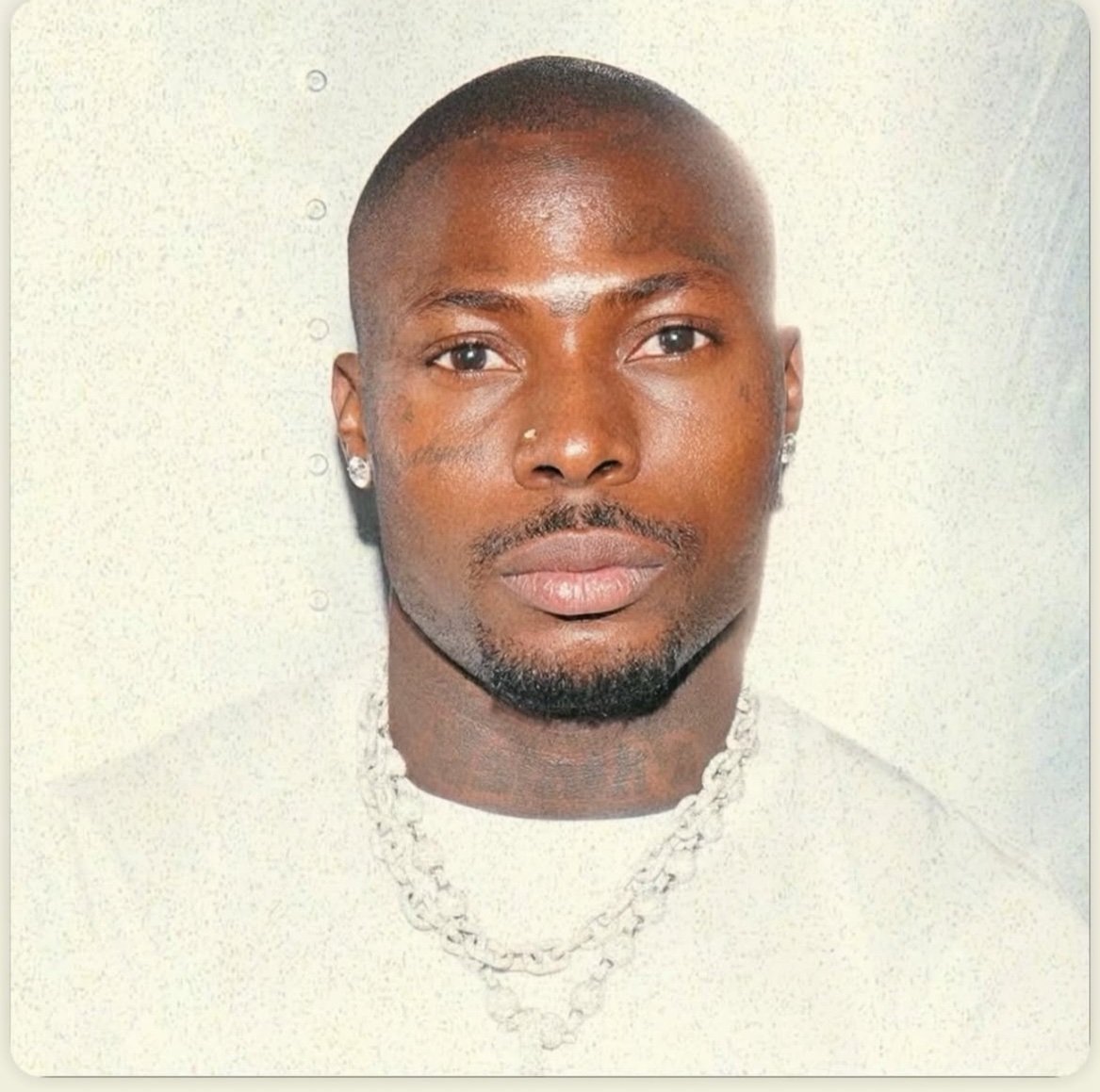 Adetona_19's profile picture. 