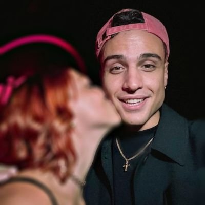 simomystarrr_'s profile picture. ossessionata Simone Paciello aka awed ma proprio cucinata ho una fanpage su insta e tik tok e ora sono anche su X❤️‍🩹🌟
#sun #youtuber #sottona