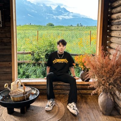 guishou_56's profile picture. 前360安全开发工程师｜现独立开发者
从0到1打造AI SaaS产品 🚀
分享$0 → $10000/月的技术创业之路
年化40%的稳定盈利交易者，追求长期复利增长 📈