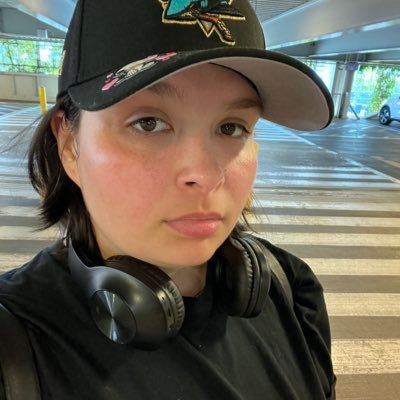 lezzyboxd's profile picture. poet + foolish lesboy