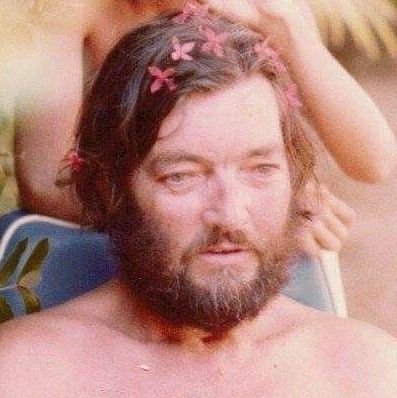 Flori_AB's profile picture. 🦂26 📚 Comunicadora Digital - UNLP 🎙️Futura Licenciada y Locutora
✌🏼Militante de la @JRMasetti 🌹Ig poesía: escritura_florencia
📸 Ig personal: florencia_ab