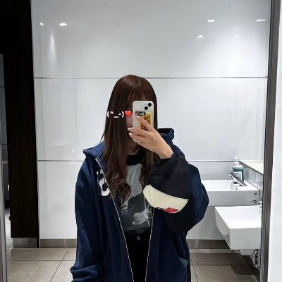 YViHP149002's profile picture. / ぉなにしてるどーが見たい人はふぉろーして / 女子 20代  / 絡みましょー