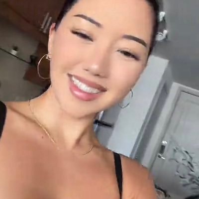 MaryMaryla57089's profile picture.
