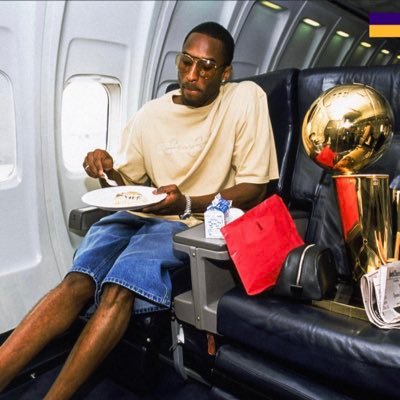 LkShwLegacy's profile picture. 18 on the way | #LakeShow