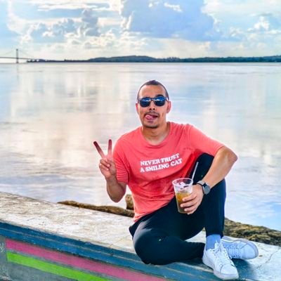 esLuisDudamel's profile picture. Hago cositas a las que les das click. Rabbit hole addict. Perrito que veo, perrito que saludo.