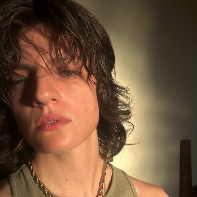 eagwriter's profile picture. 