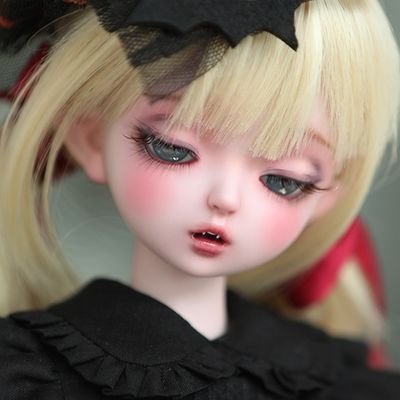 bambicrony_doll's profile picture. 