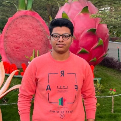 rachitshah02's profile picture. founder @snackzio_in