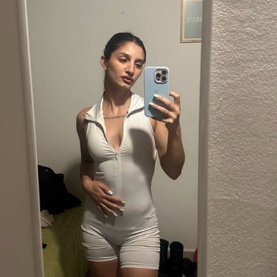 AriiaanaSpu1's profile picture. add me on snap if u wanna know me fr: arianaasky