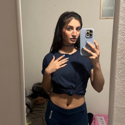 Ariiiannaaxbn's profile picture. the fun stuff goes on snap → arianaasky