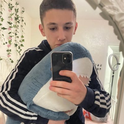 SatelliteDes's profile picture. 📝 Product Designer, UX/UI 
🏎 Road to Porsche 911