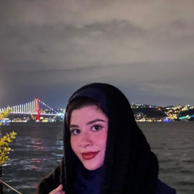 hujaiiri's profile picture.