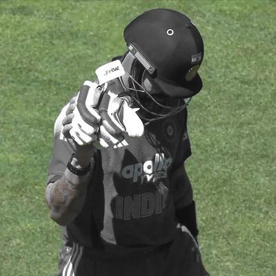 impanther18's profile picture. VK18 | CR7 | RCB | RMA | 🤍