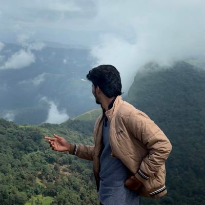 abhitos_'s profile picture. AWS engineer | Nissan corp | TechM |
Auto enthusiast / Driver |
Ex PUBGM player for ToxicTMP eSports 🔱
