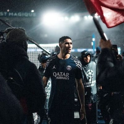 AliNazareo80561's profile picture. مشجع لنادي باريس سان جيرمان والمنتخب الفرنسي وتشيلسي والهلال 💙❤️