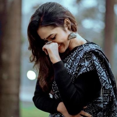 Its_Tru_Dboss's profile picture. Don't try to check my mistakes, I'm afraid you might be one of them.🖇
Dasa Cult 😎
| Dboss | RCB | 💥
