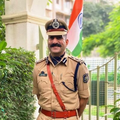 DeepakMeghani's profile picture. Cop with interests in writing, fitness & sports; Personal Account
https://t.co/U3kHVv5lcu