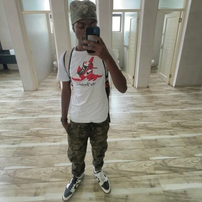 bizyman_'s profile picture. Quietly living.💆🏾‍♂️