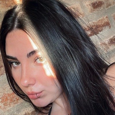 emmadebassigefy's profile picture. heyy im Emma
looking for some fun so msg me? or follow me? dont be shy lollЁЯШШ