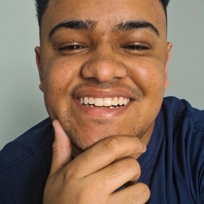 _htmluiz's profile picture. 📸 instagram - @/html.uiz 
👨🏾‍🎓 adm, rh e designer 

🏳️‍🌈