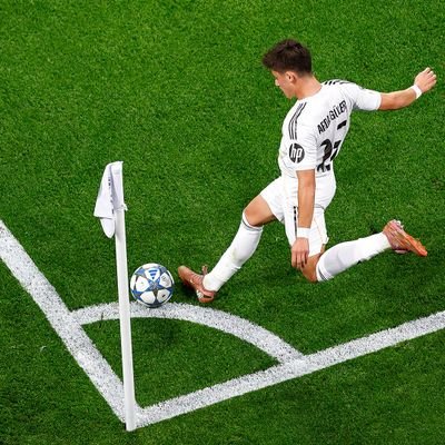 Del Real Madrid, pero también disfruto del Tenis, fan Béisbol equipos Magallanes MLB Astros, Red Sox y me encanta la F1