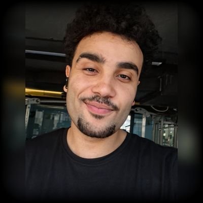 ofoyf_'s profile picture. أرأيت إن كان علي الهدي أو أمر بالتقوي