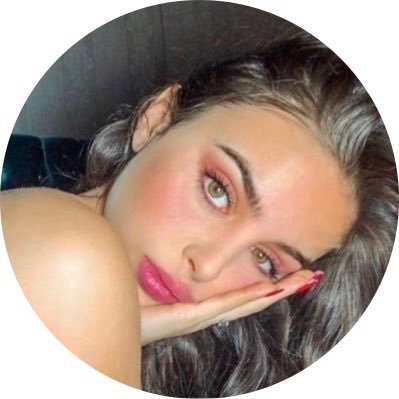 ANH1418's profile picture. عانقني من الخلف ظهري أكثر الأماكن إصابة.