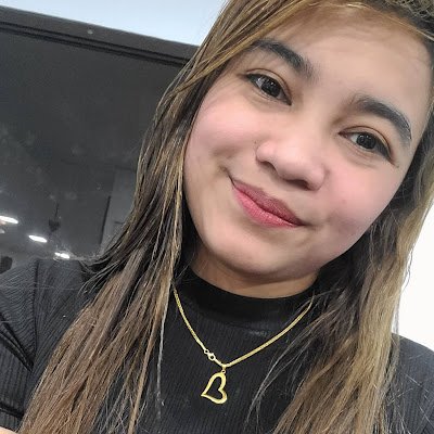 FavoredEzah's profile picture. 