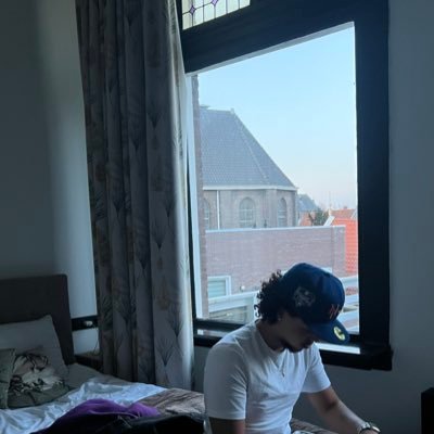 KillianCEe's profile picture. Paix.