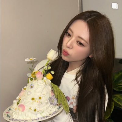 meowmeowshinryu's profile picture. 