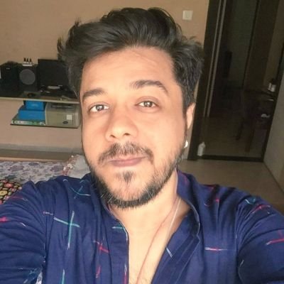 RetardedHurt's profile picture. Movies,music,memes,politics,bakchodi, ranting,big foodie,proud hindu, kshatriya,kathiyawadi #TeamMandir #Mufc #MsDhoni