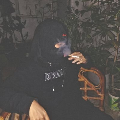 dysthymiatron's profile picture. IIFWY @mackiverze
